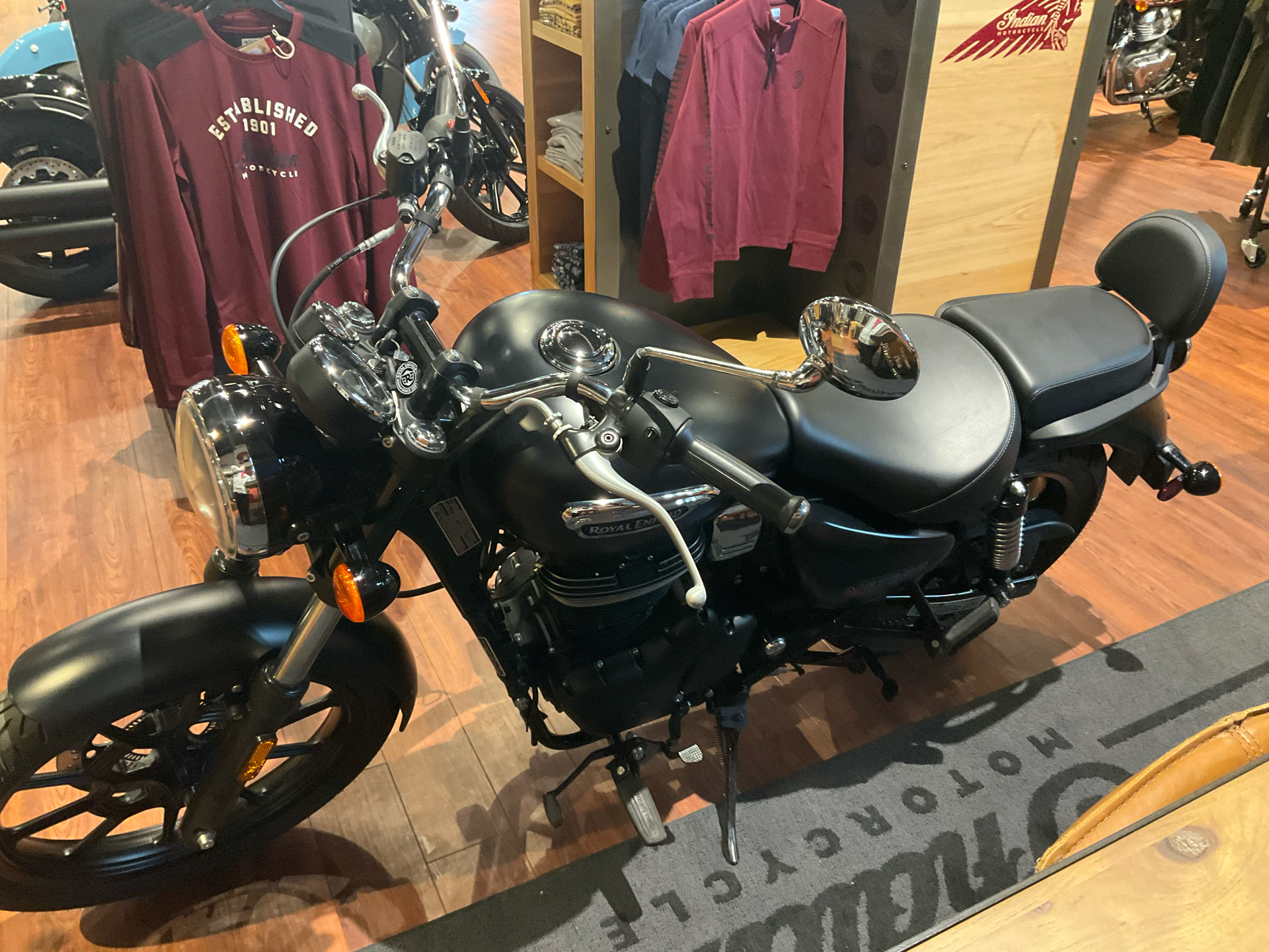 2022 Royal Enfield Meteor 350 in Elkhart, Indiana - Photo 2