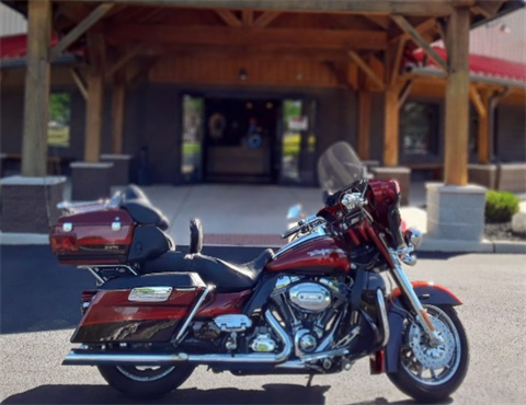 2009 Harley-Davidson CVO™ Ultra Classic® Electra Glide® in Elkhart, Indiana - Photo 1