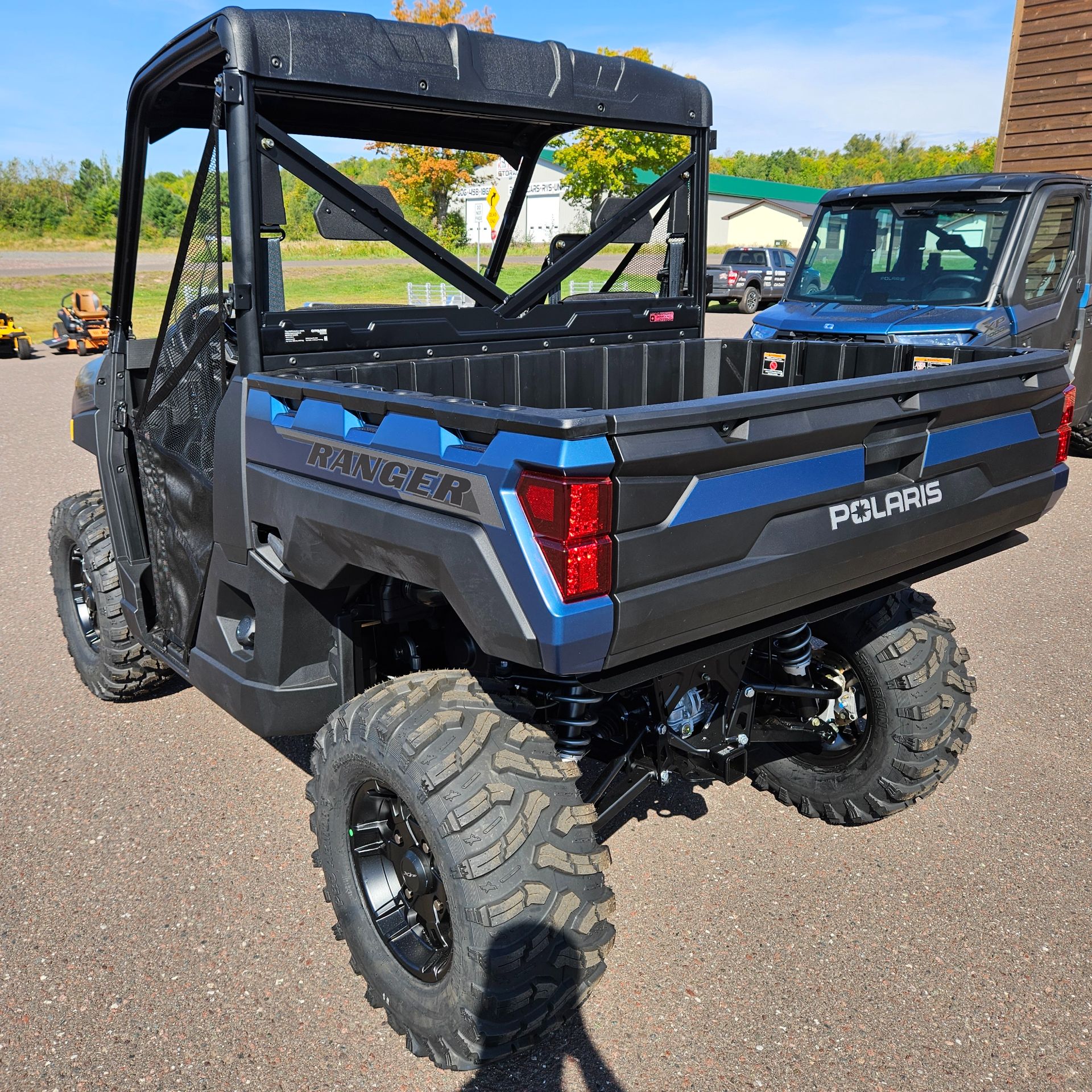 2025 Polaris Ranger XP 1000 Premium in Greenland, Michigan - Photo 8