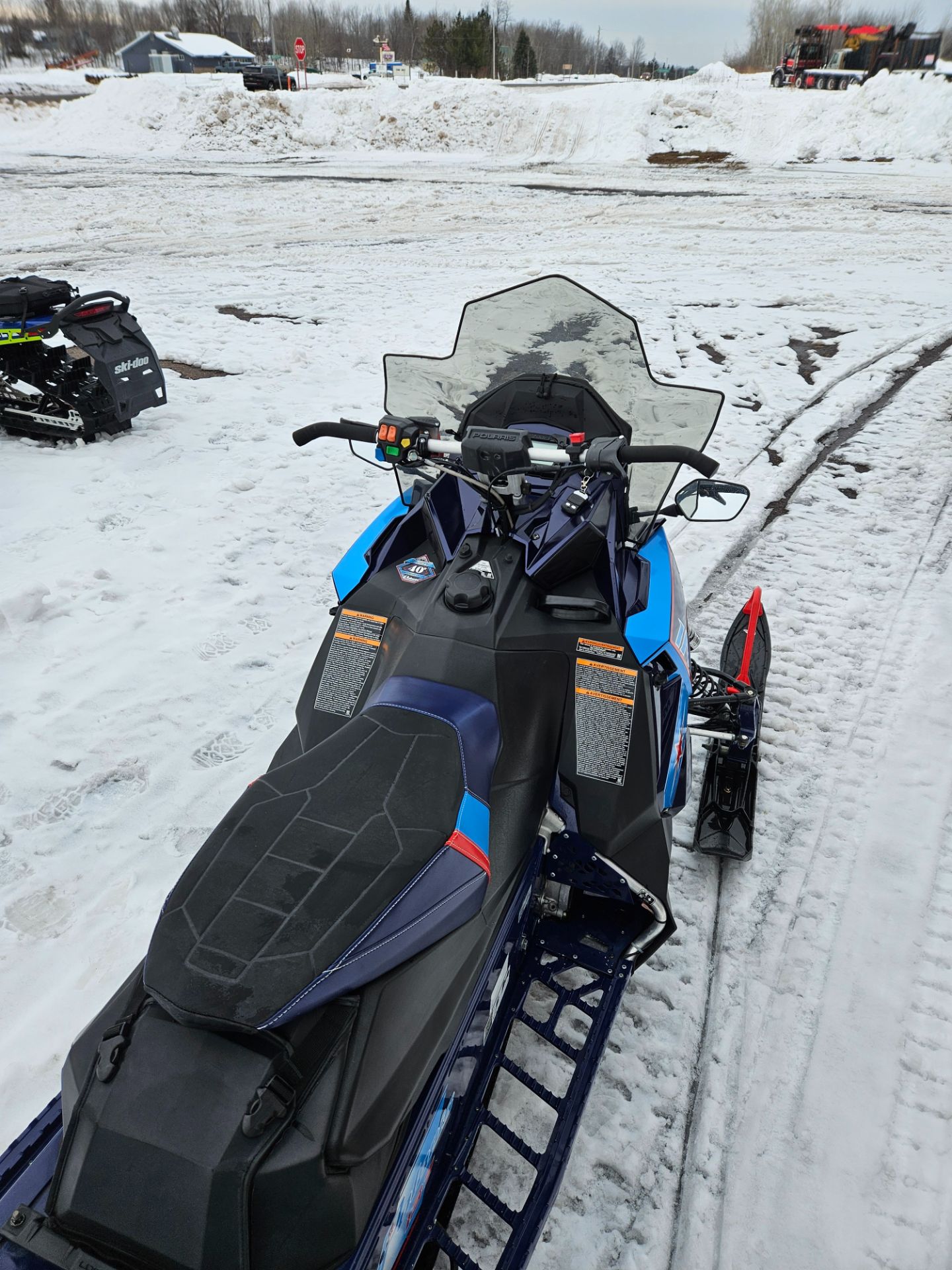 2020 Polaris 600 Indy Adventure 137 SC in Greenland, Michigan - Photo 6