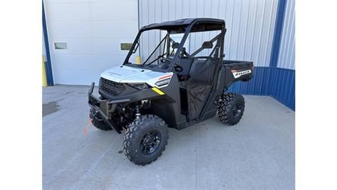 2025 Polaris Ranger 1000 Premium in Bern, Kansas - Photo 2