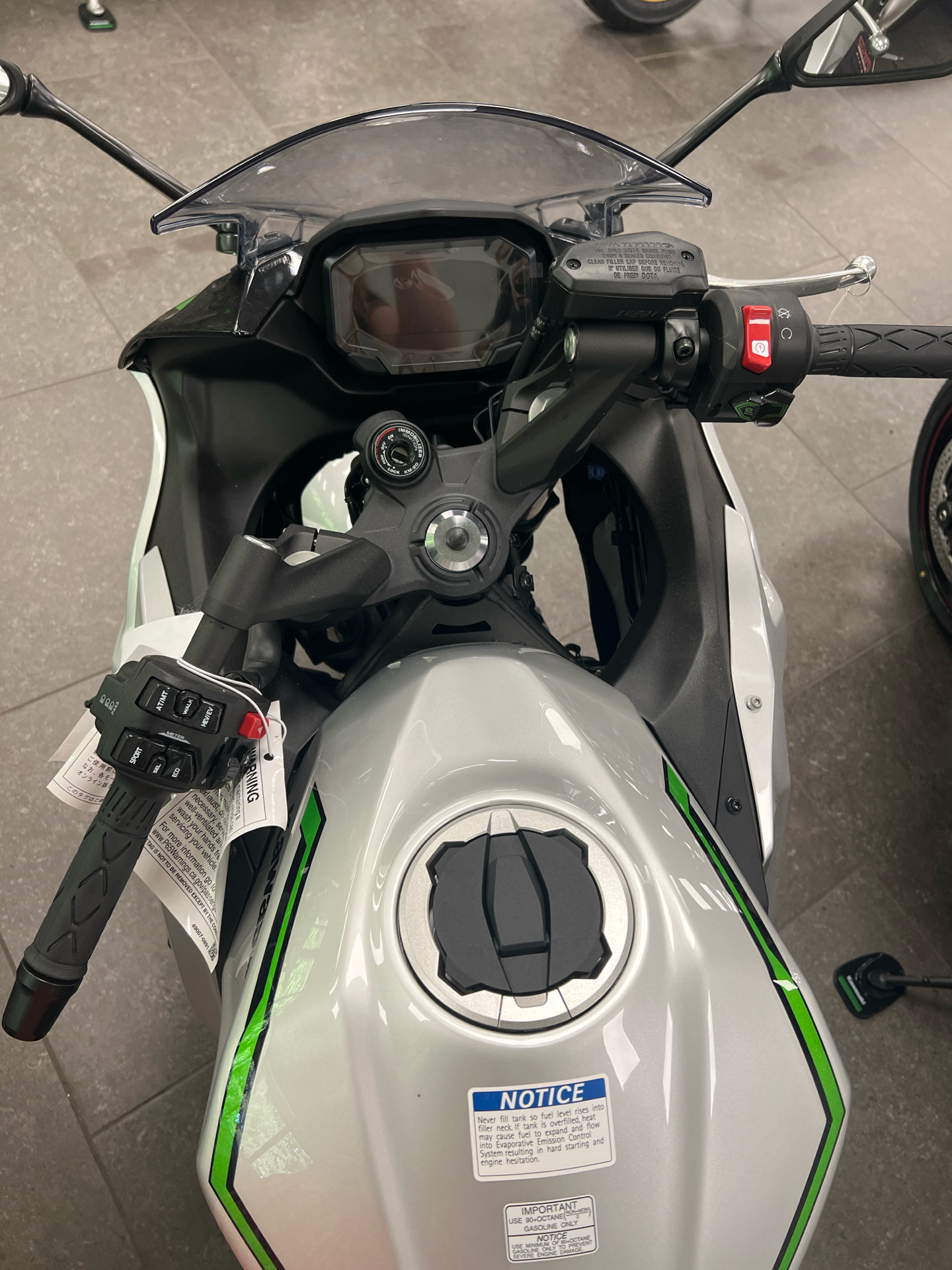 2024 Kawasaki Ninja 7 Hybrid ABS in Williamson, New York - Photo 6