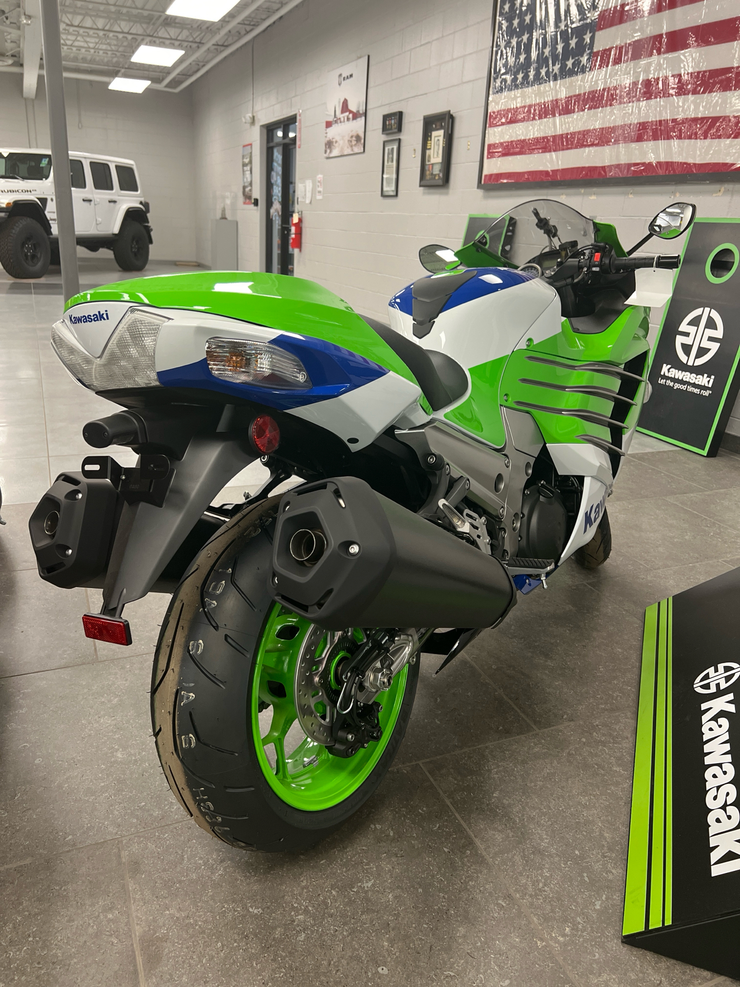 2024 Kawasaki Ninja ZX-14R 40th Anniversary Edition ABS in Williamson, New York - Photo 4