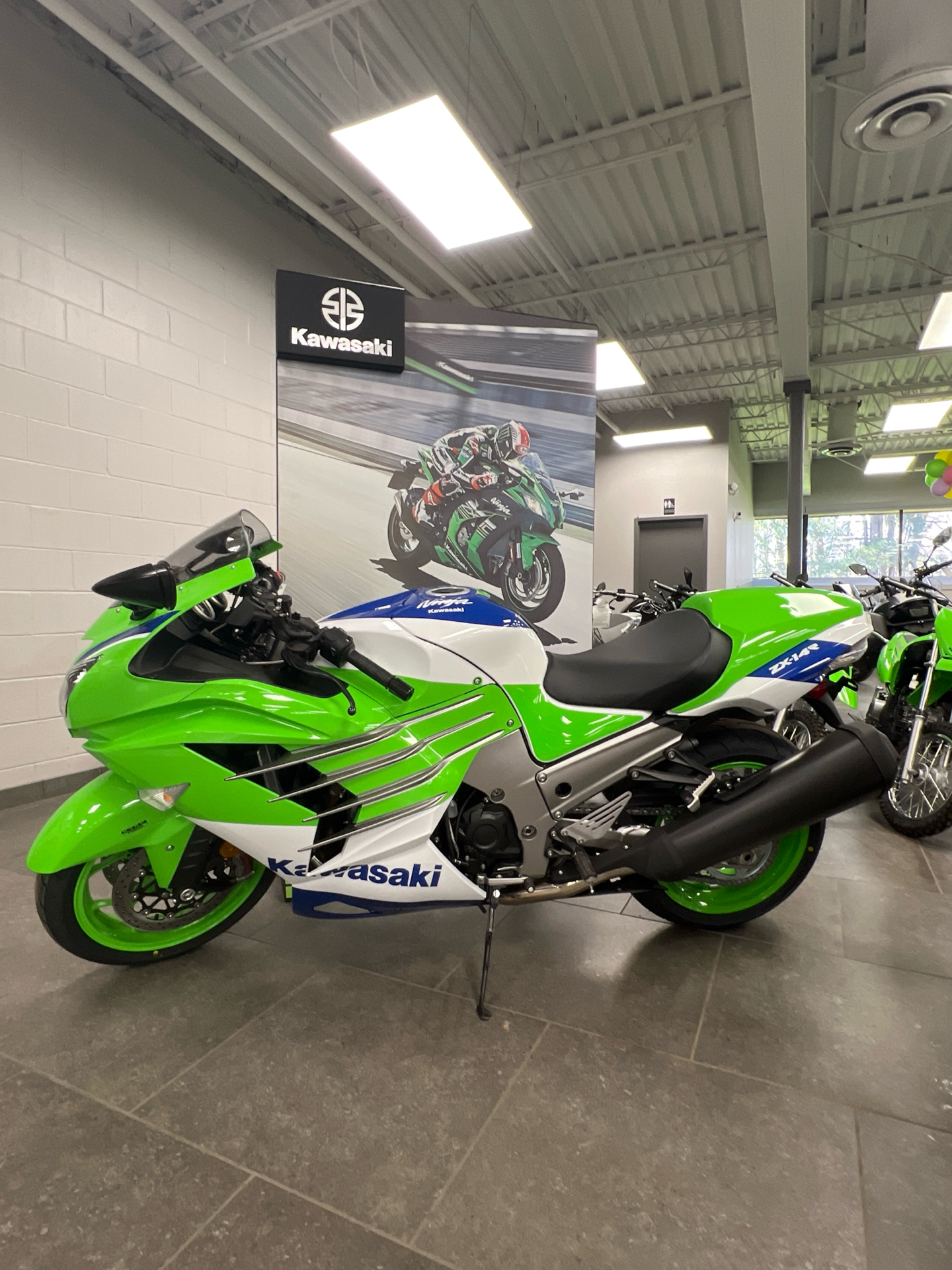 2024 Kawasaki Ninja ZX-14R 40th Anniversary Edition ABS in Williamson, New York - Photo 8