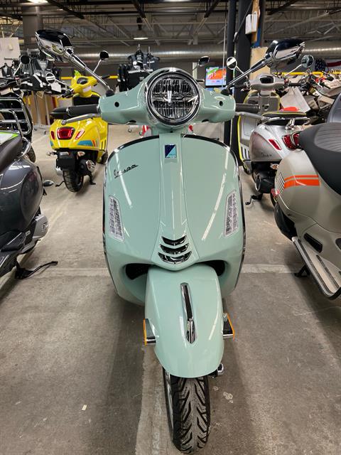 2024 Vespa GTS 300 in Williamson, New York - Photo 2