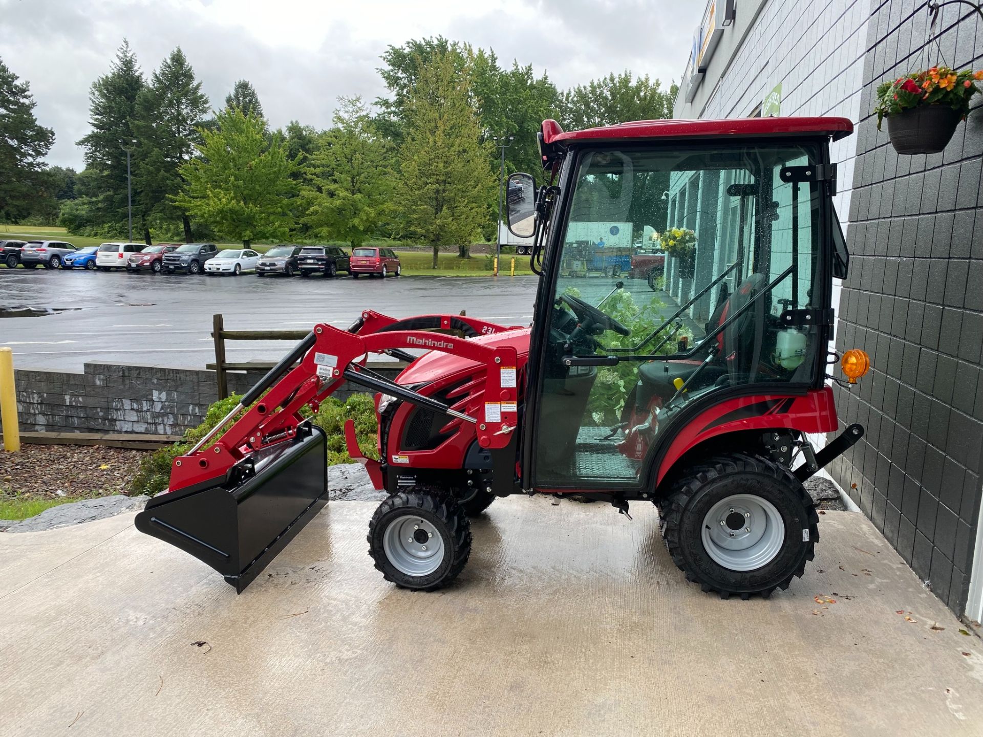 2022 Mahindra EMAX 20S CAB in Williamson, New York - Photo 5