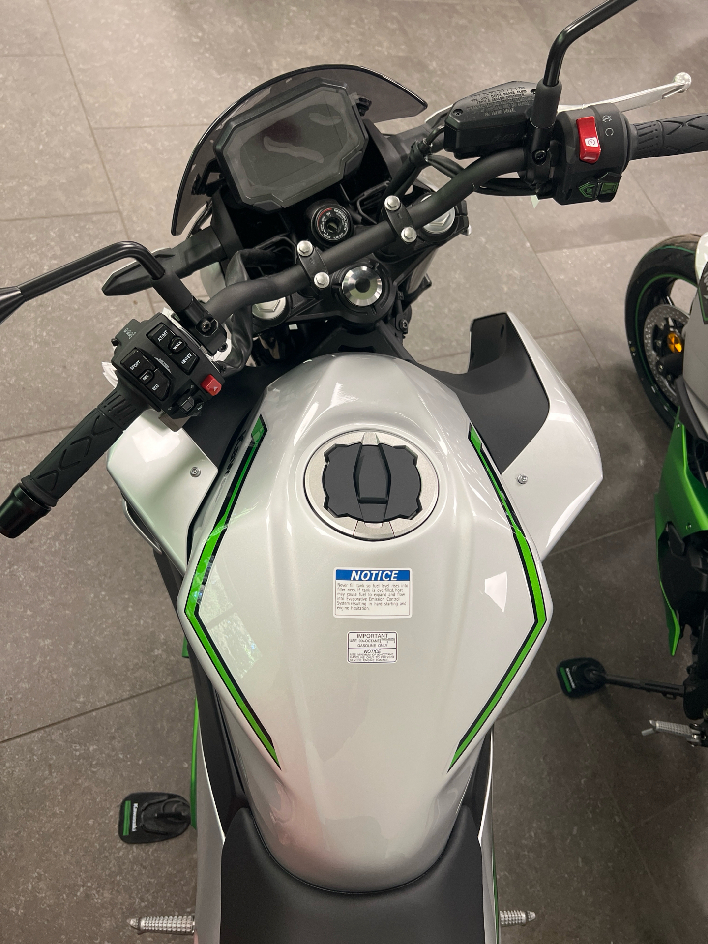 2024 Kawasaki Z7 Hybrid ABS in Williamson, New York - Photo 6