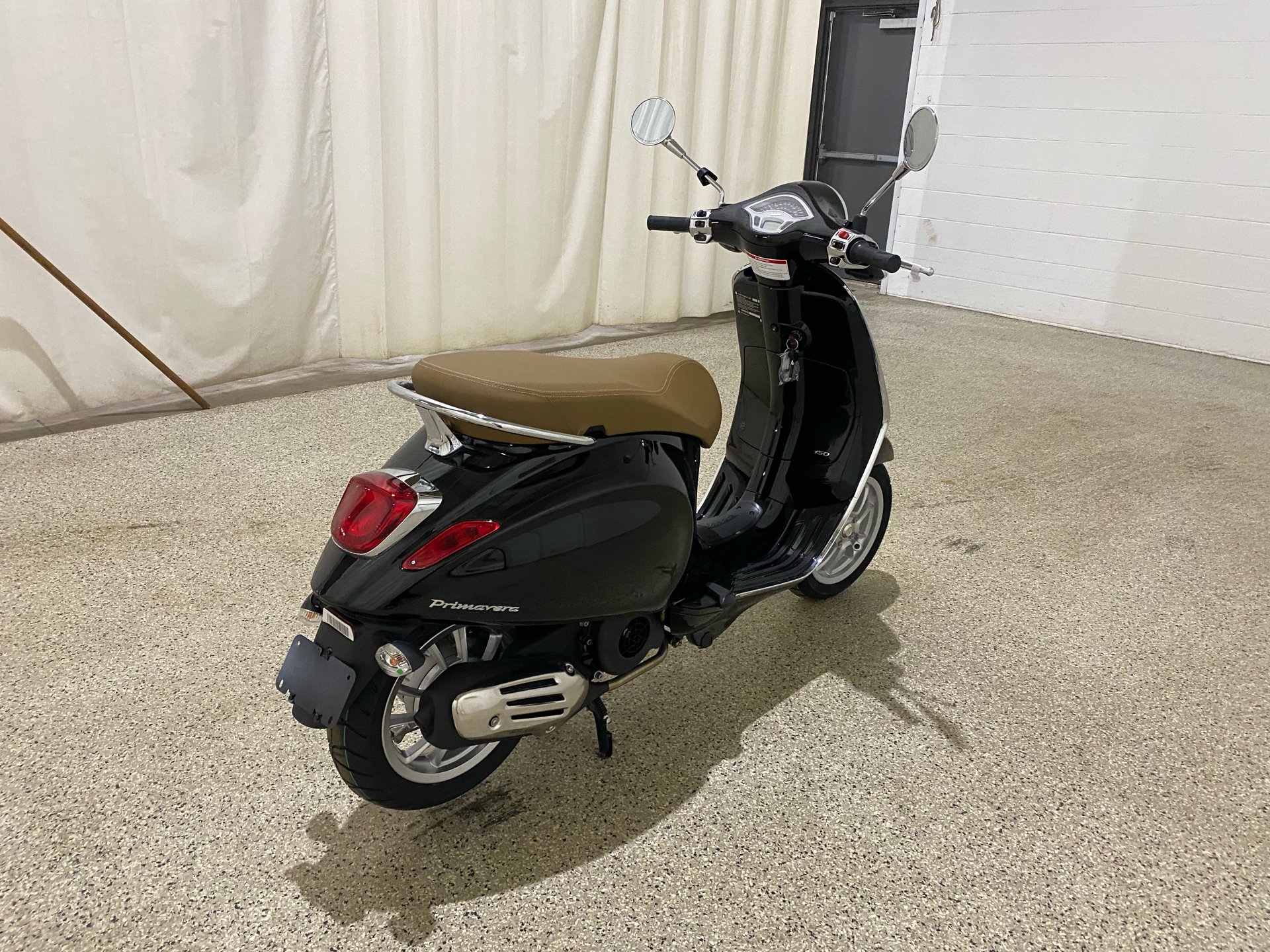 2023 Vespa Primavera 150 in Williamson, New York - Photo 3