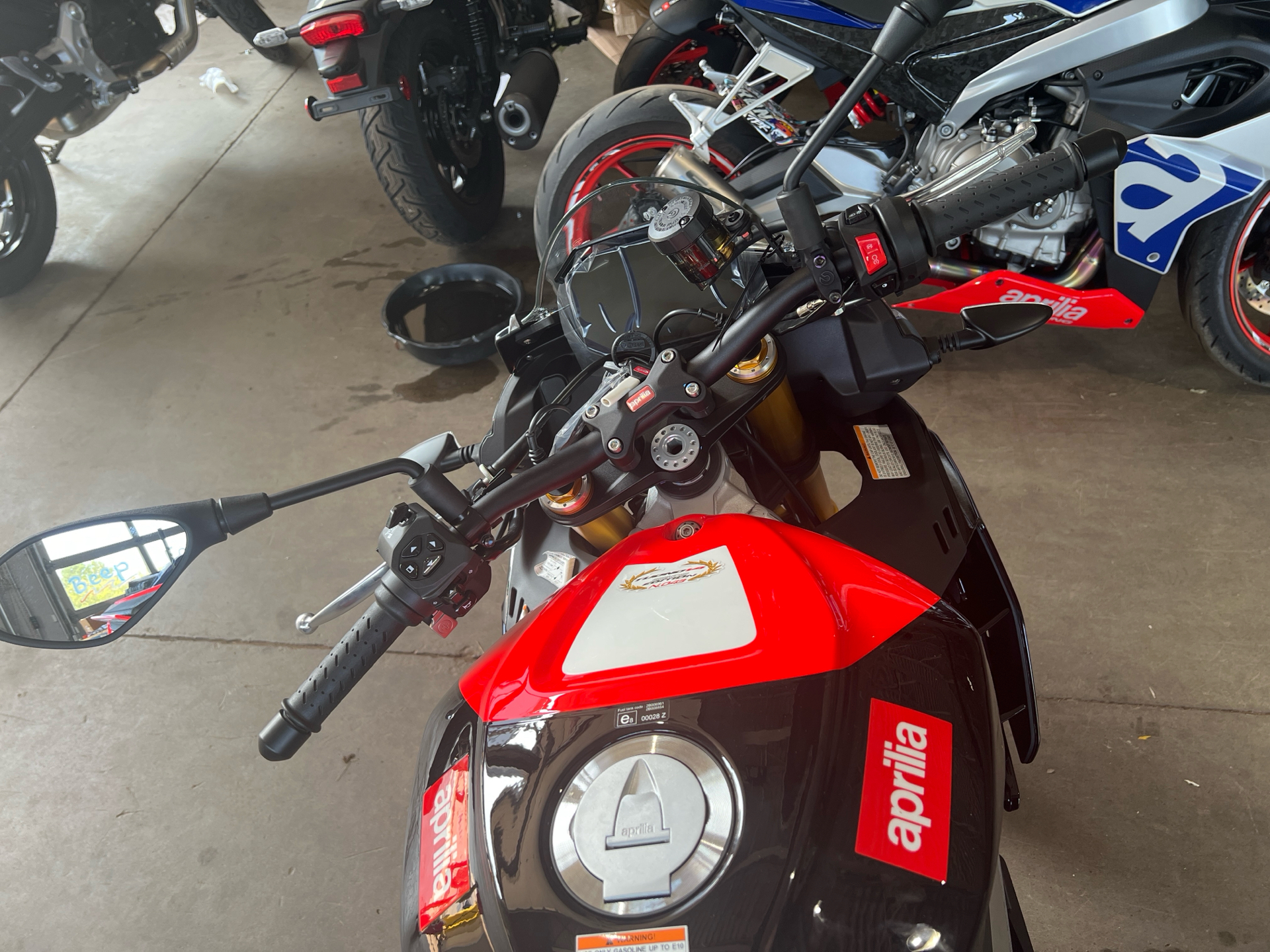 2024 Aprilia Tuono V4 Factory 1100 in Williamson, New York - Photo 4