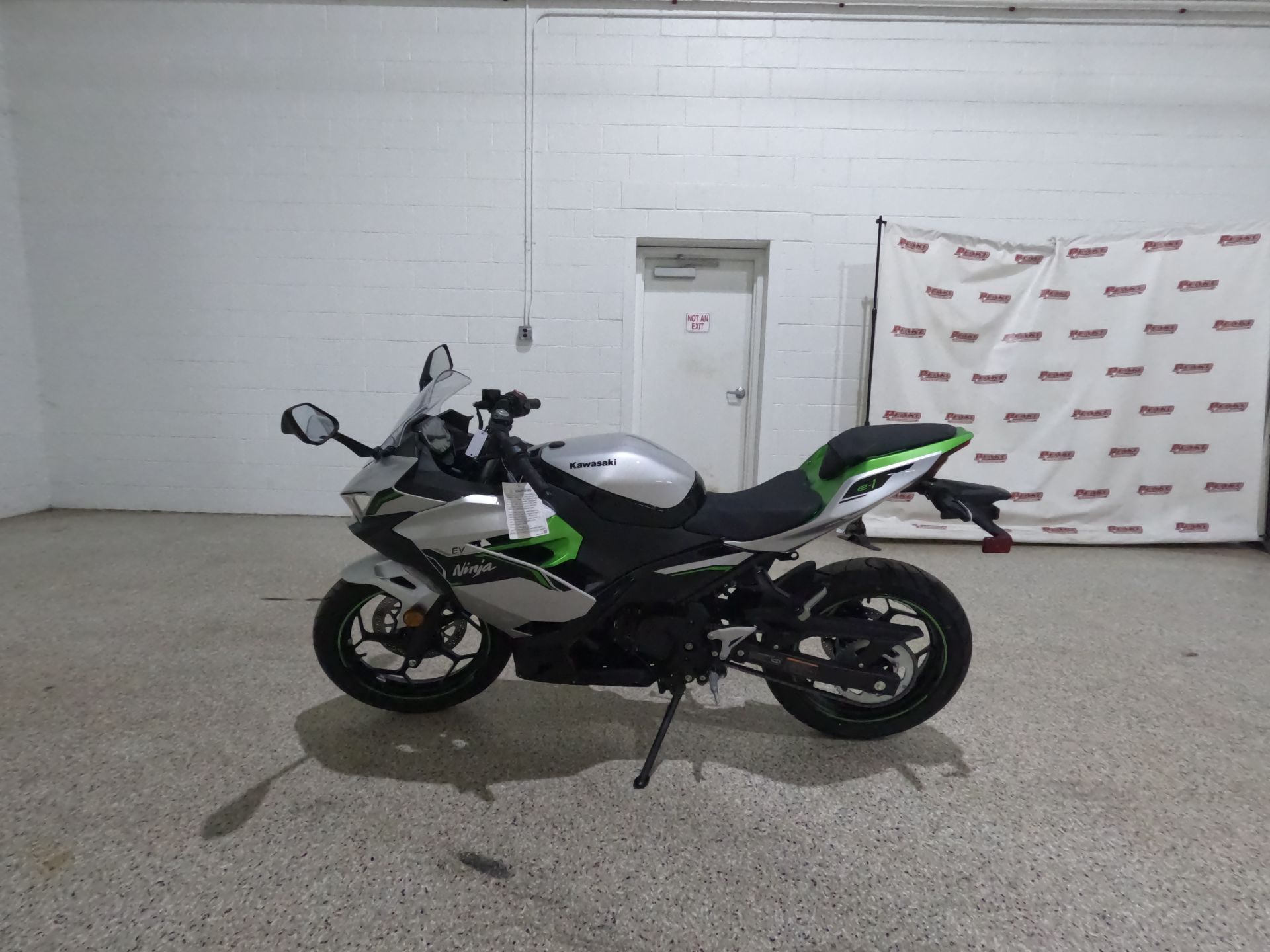 2024 Kawasaki Ninja e-1 ABS in Williamson, New York - Photo 5