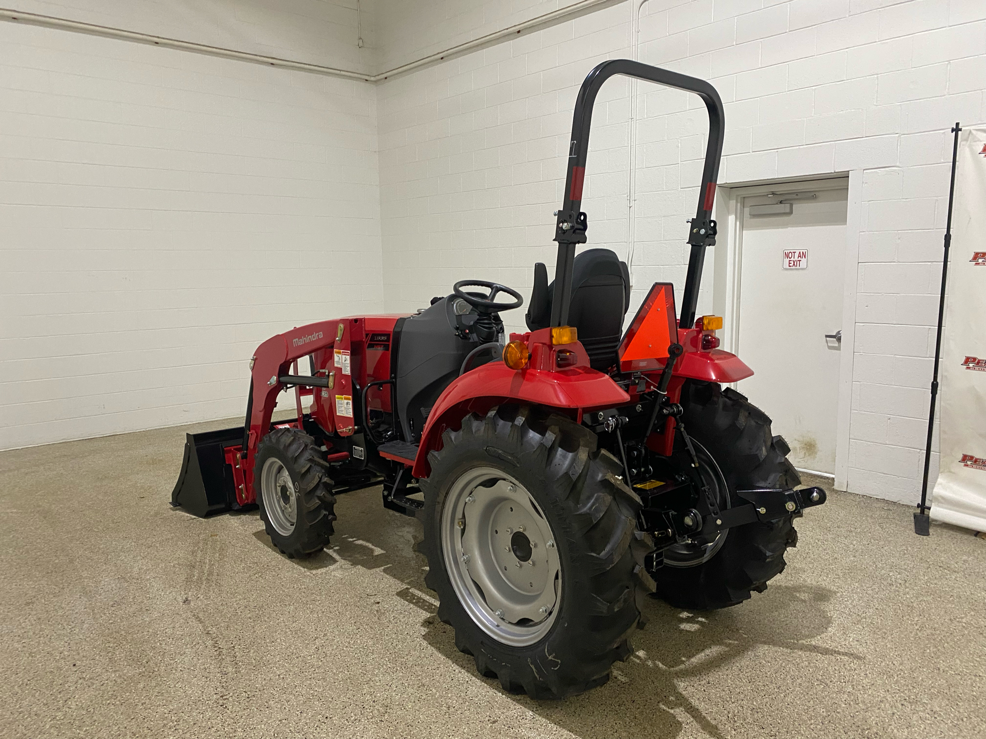 2023 Mahindra 1635 HST in Williamson, New York - Photo 7