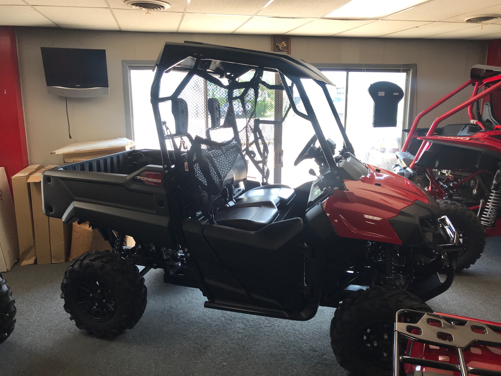 2025 Honda Pioneer 700 Deluxe in Pinconning, Michigan - Photo 1