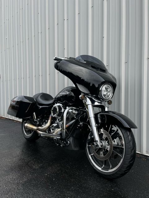 2021 Harley-Davidson Street Glide® in Clarksville, Tennessee - Photo 3