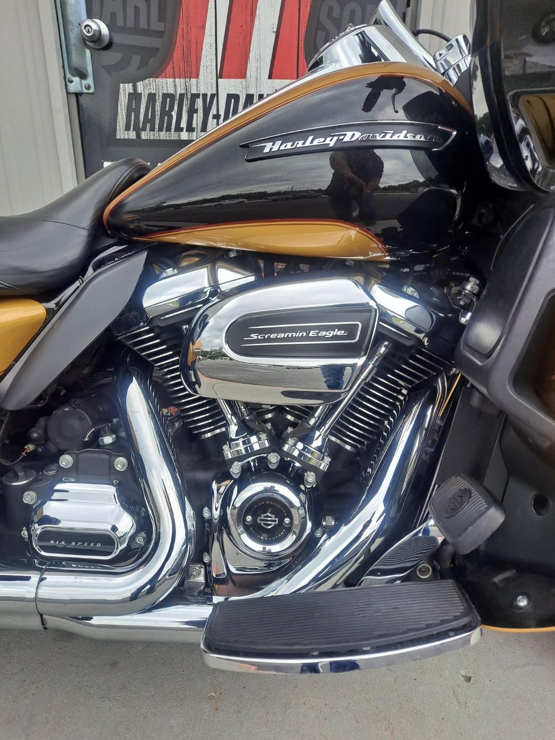 2017 Harley-Davidson Road Glide® Ultra in Clarksville, Tennessee - Photo 3