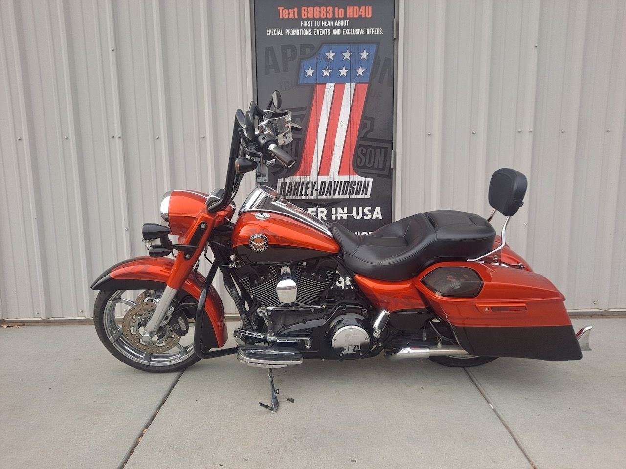 2014 Harley-Davidson CVO™ Road King® in Clarksville, Tennessee - Photo 2