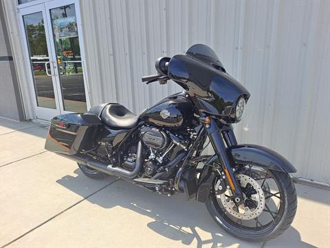 2021 Harley-Davidson Street Glide® Special in Clarksville, Tennessee - Photo 3