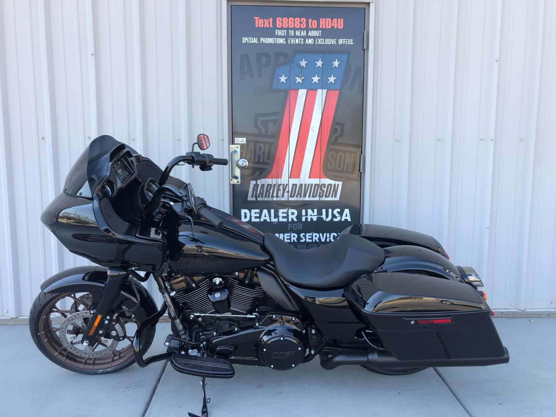 2022 Harley-Davidson Road Glide® ST in Clarksville, Tennessee - Photo 2