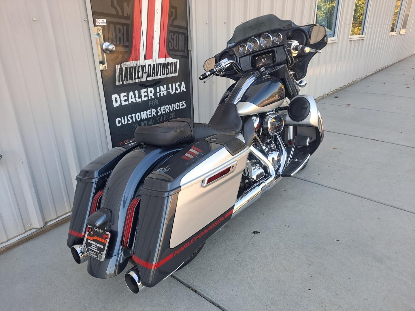 2019 Harley-Davidson CVO™ Street Glide® in Clarksville, Tennessee - Photo 7