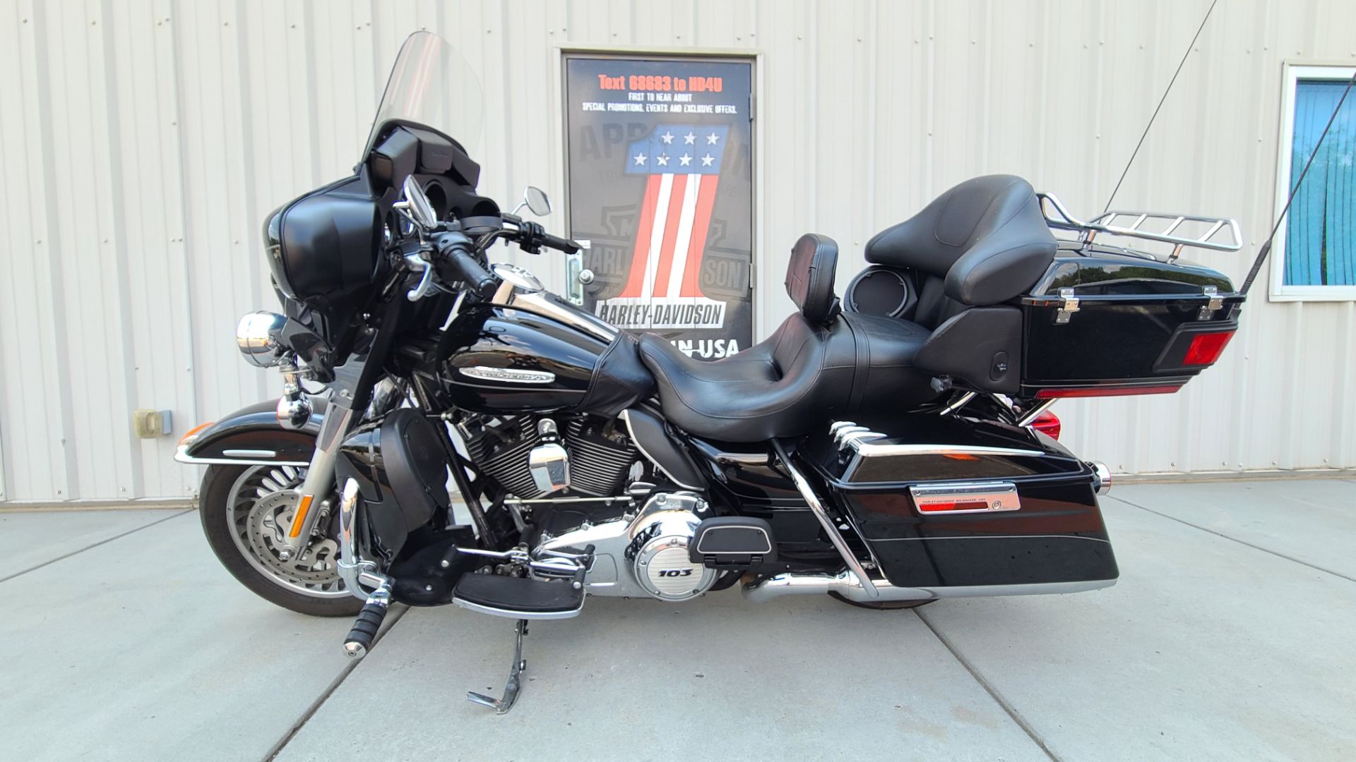 2013 Harley-Davidson Electra Glide® Ultra Limited in Clarksville, Tennessee - Photo 2