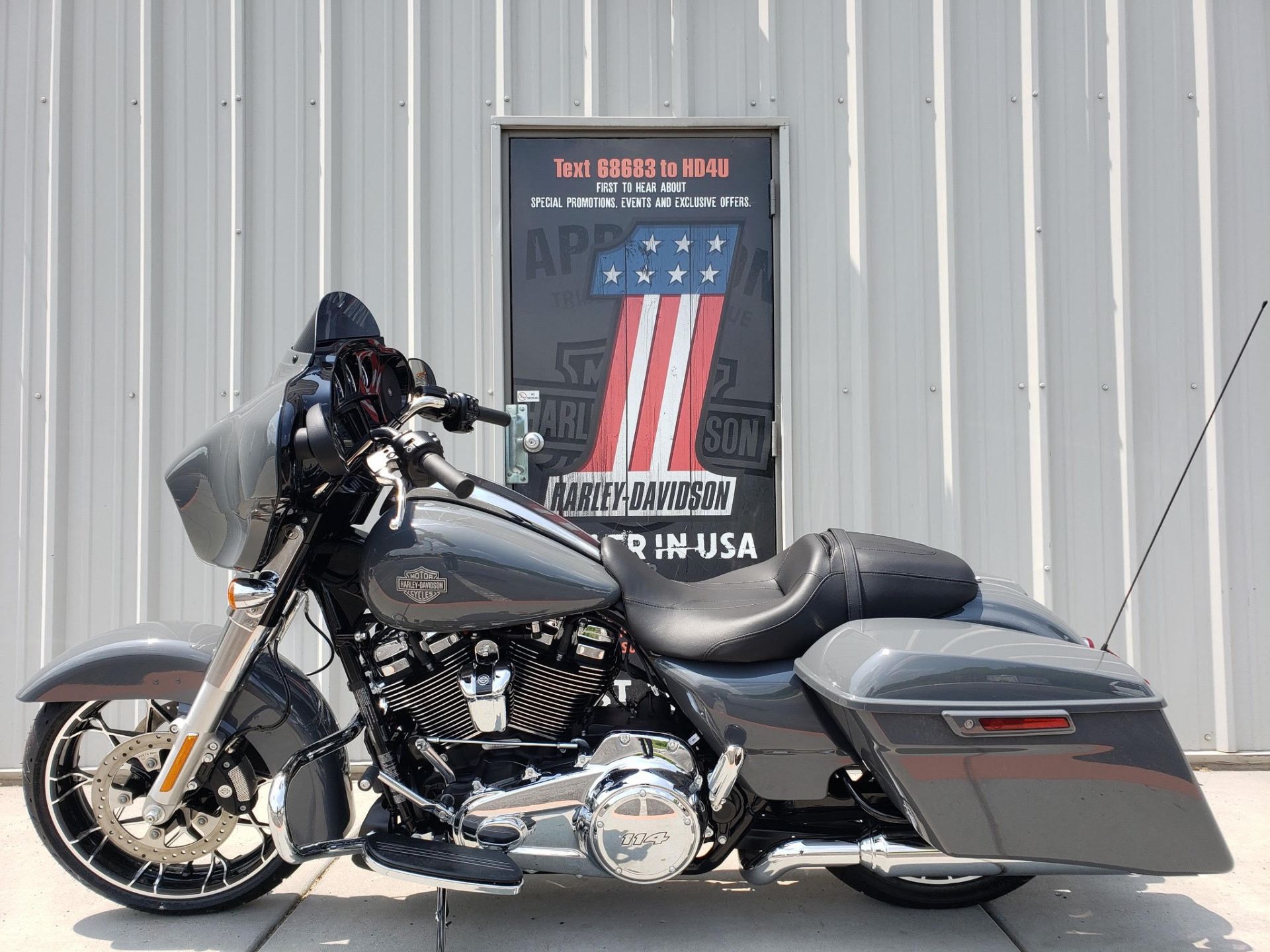 2022 Harley-Davidson Street Glide® Special in Clarksville, Tennessee - Photo 2