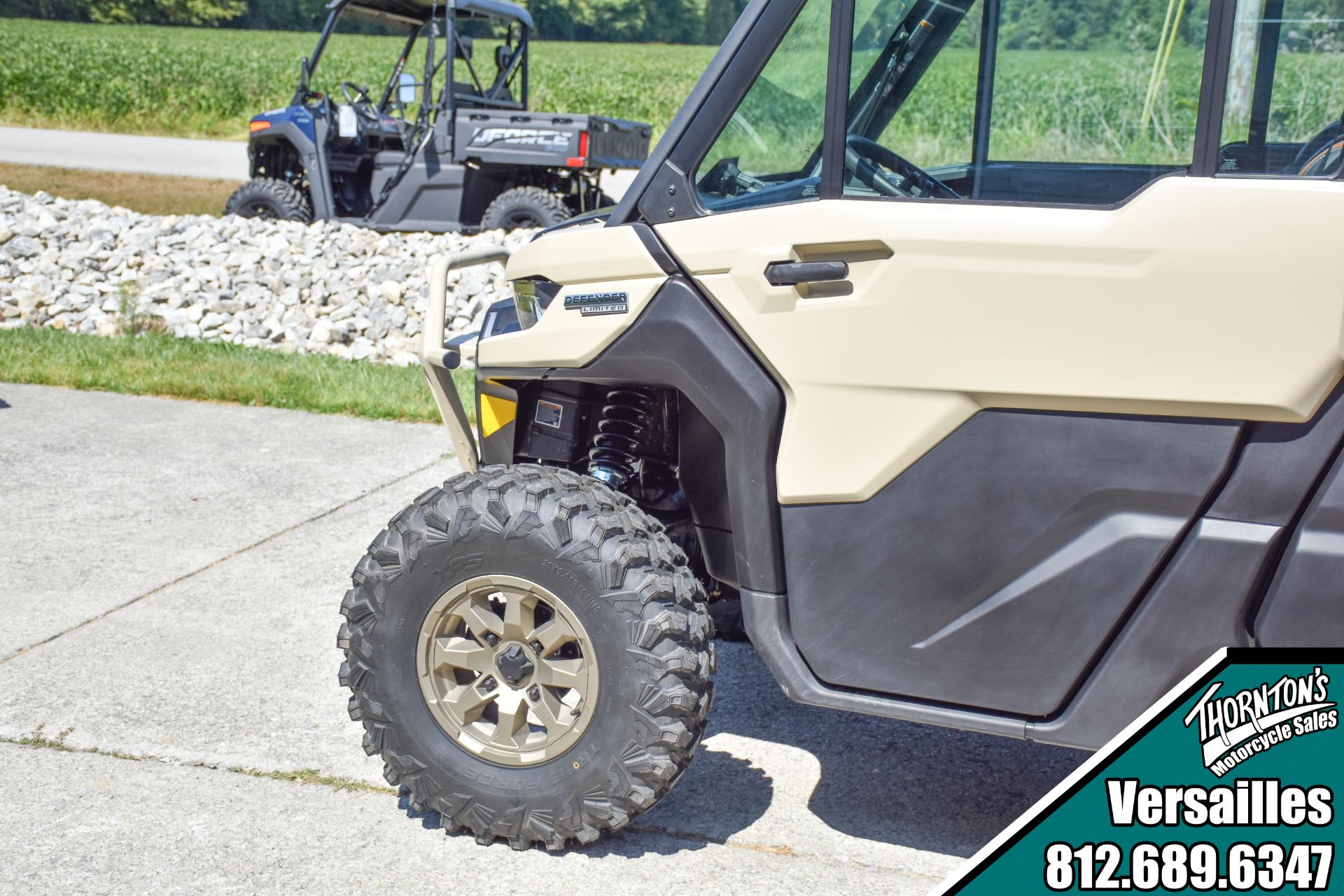 2024 Can-Am Defender MAX Limited in Versailles, Indiana - Photo 8