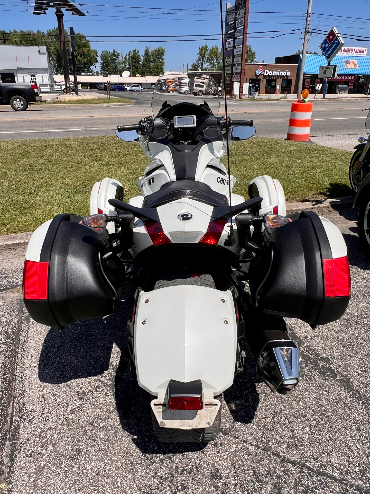 2013 Can-Am Spyder® ST-S SE5 in Madison, Indiana - Photo 8