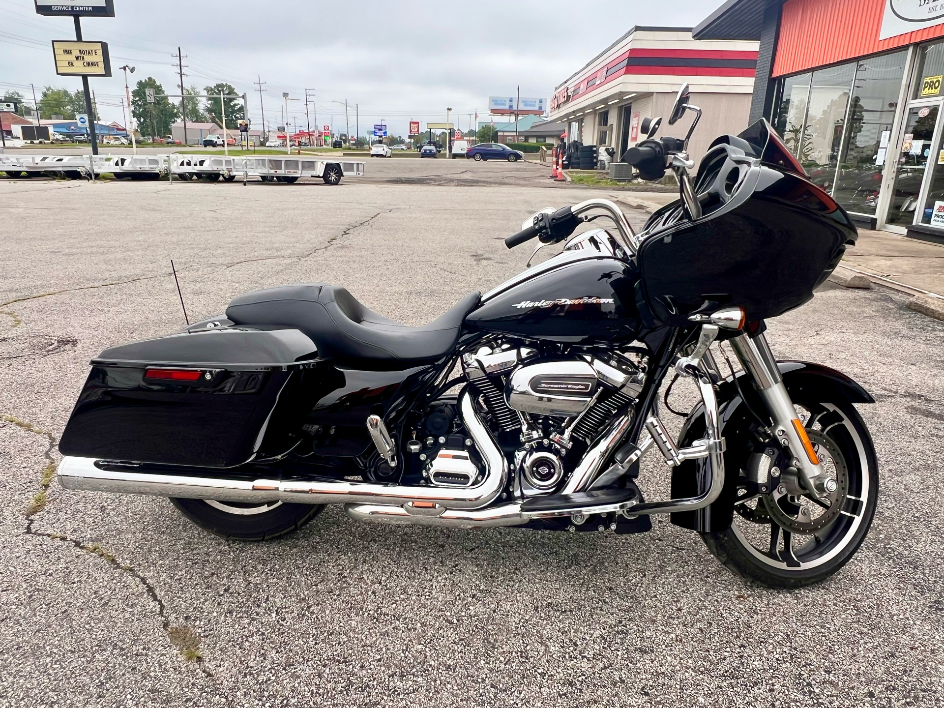 2017 Harley-Davidson Road Glide® Special in Madison, Indiana - Photo 1