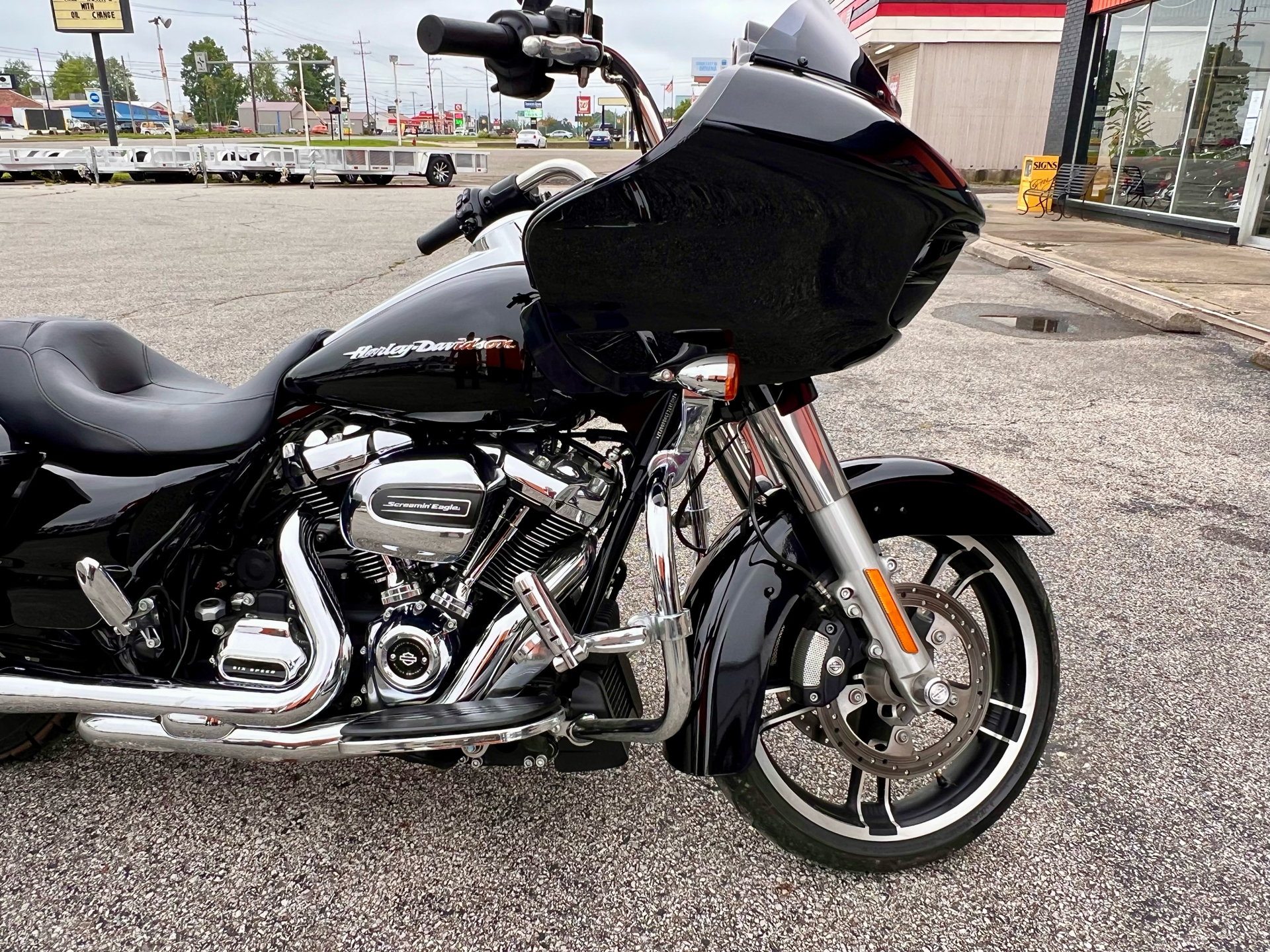 2017 Harley-Davidson Road Glide® Special in Madison, Indiana - Photo 2