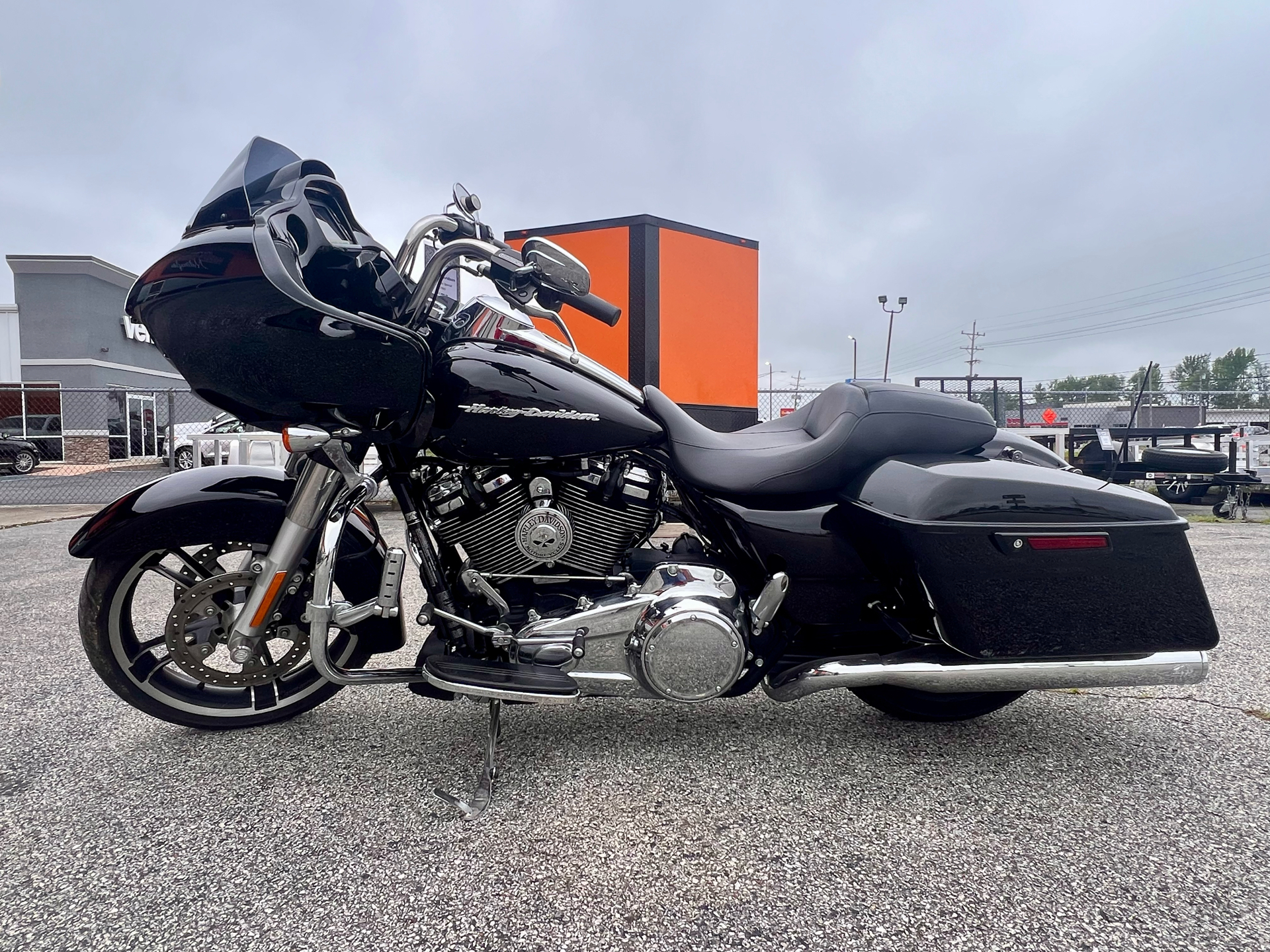 2017 Harley-Davidson Road Glide® Special in Madison, Indiana - Photo 5