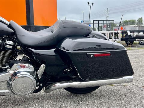 2017 Harley-Davidson Road Glide® Special in Madison, Indiana - Photo 7