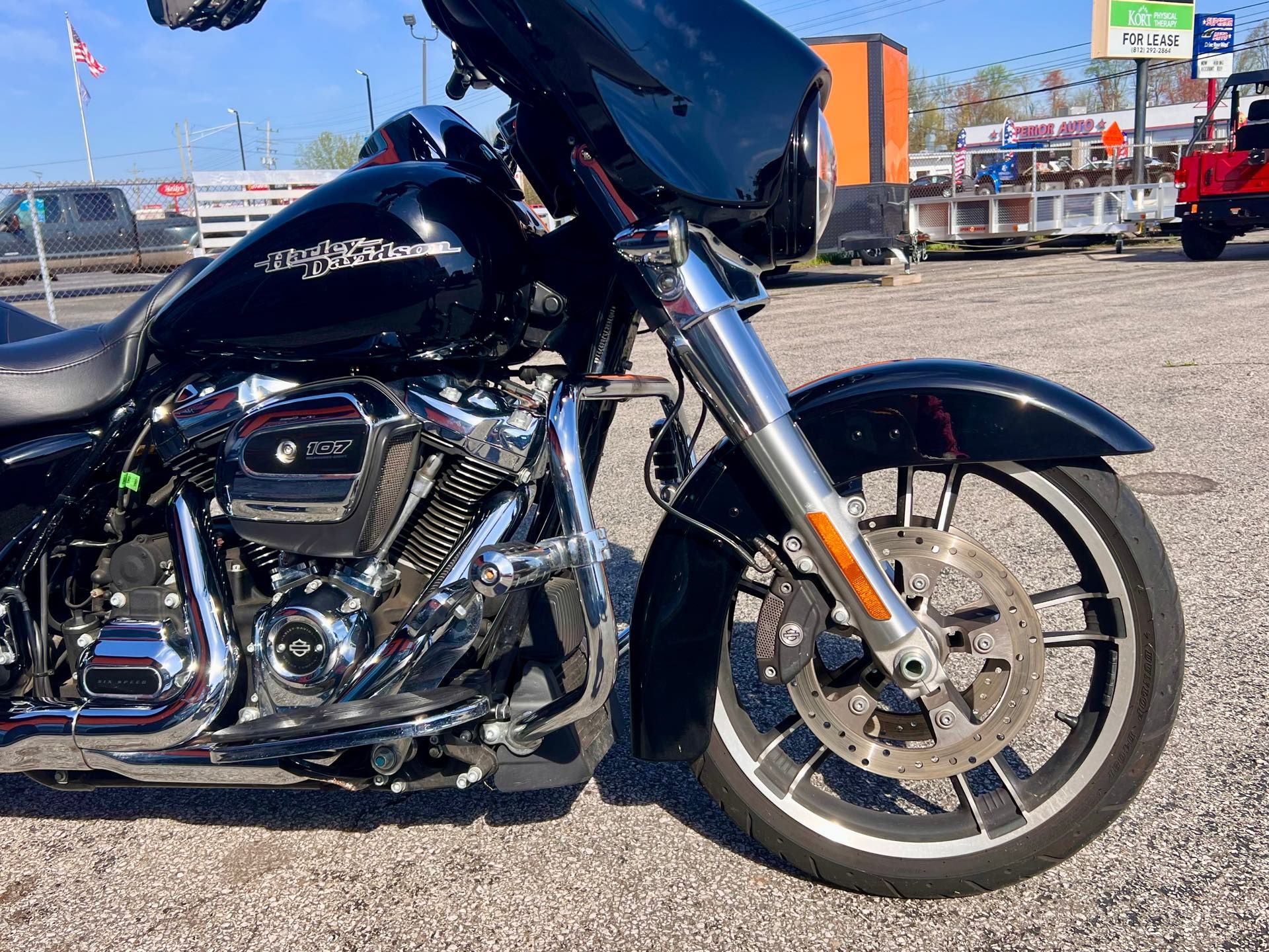 2018 Harley-Davidson Street Glide® in Madison, Indiana - Photo 2