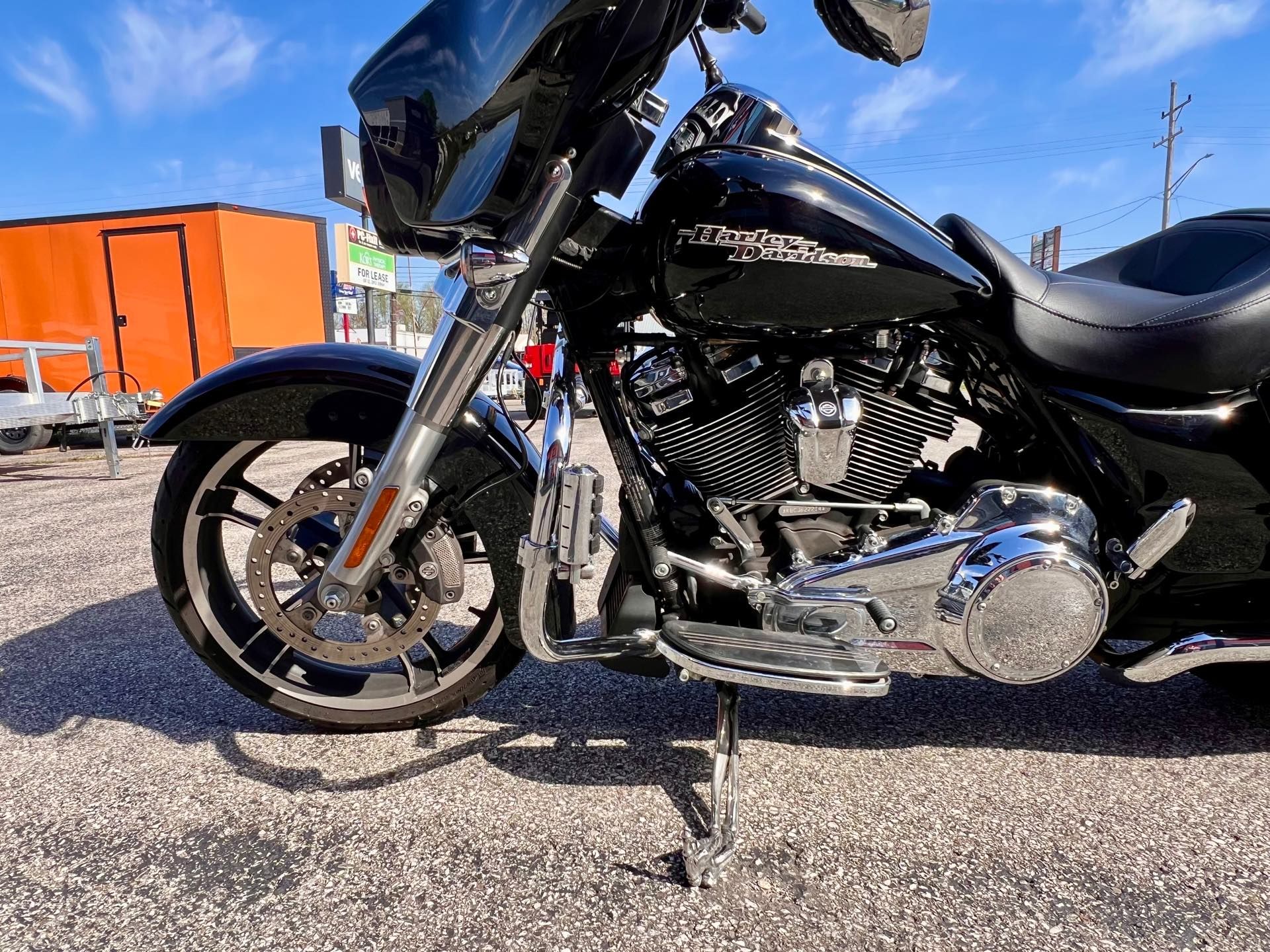 2018 Harley-Davidson Street Glide® in Madison, Indiana - Photo 7