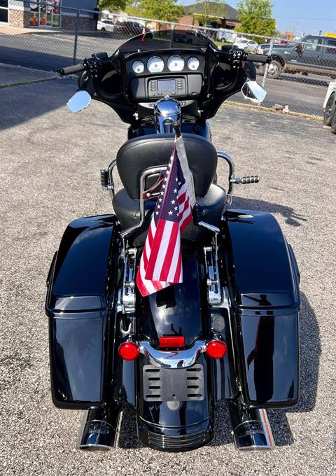 2018 Harley-Davidson Street Glide® in Madison, Indiana - Photo 9