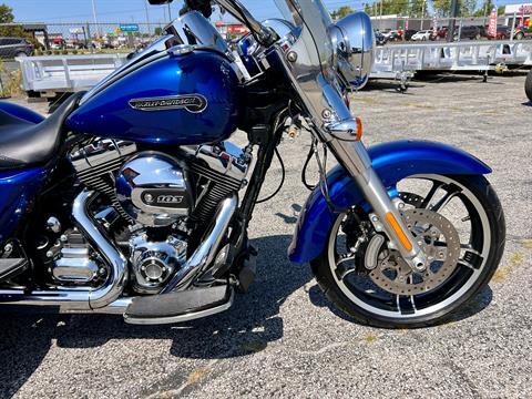 2015 Harley-Davidson Freewheeler™ in Madison, Indiana - Photo 6