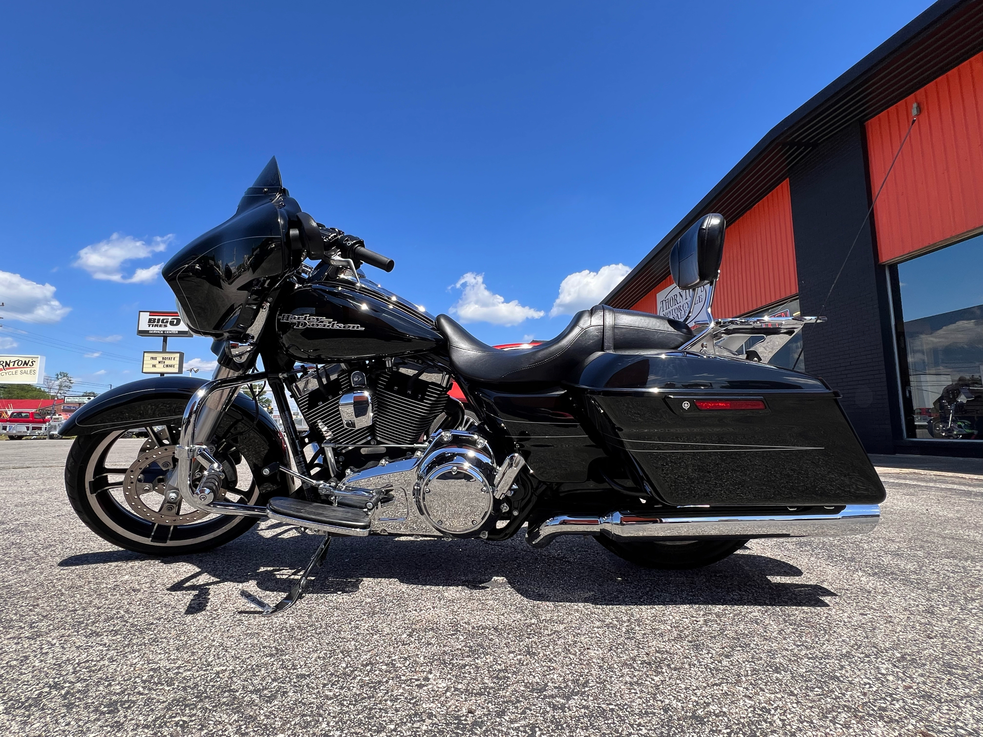 2015 Harley-Davidson Street Glide® Special in Madison, Indiana - Photo 5