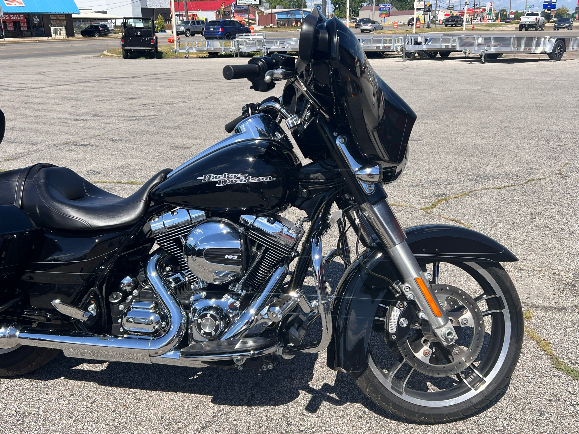 2015 Harley-Davidson Street Glide® Special in Madison, Indiana - Photo 2