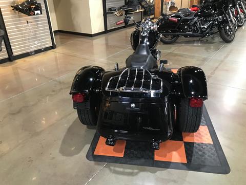 2015 Harley-Davidson Freewheeler™ in Kingwood, Texas - Photo 2