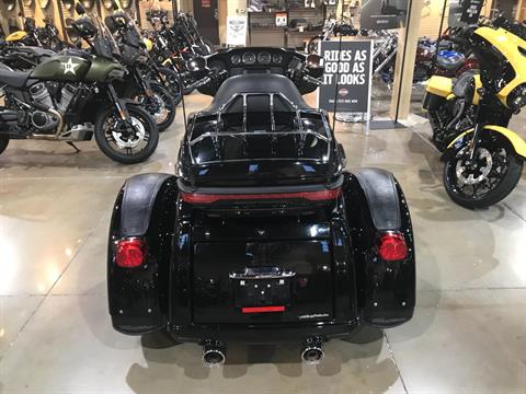 2015 Harley-Davidson Tri Glide® Ultra in Kingwood, Texas - Photo 2