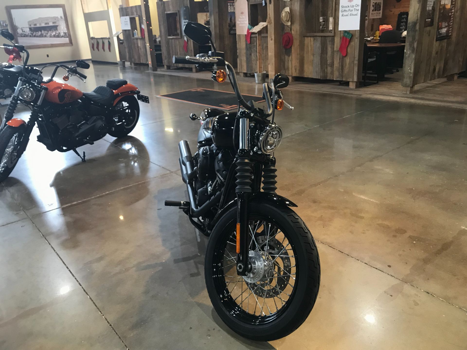 2020 Harley-Davidson Street Bob® in Kingwood, Texas - Photo 2