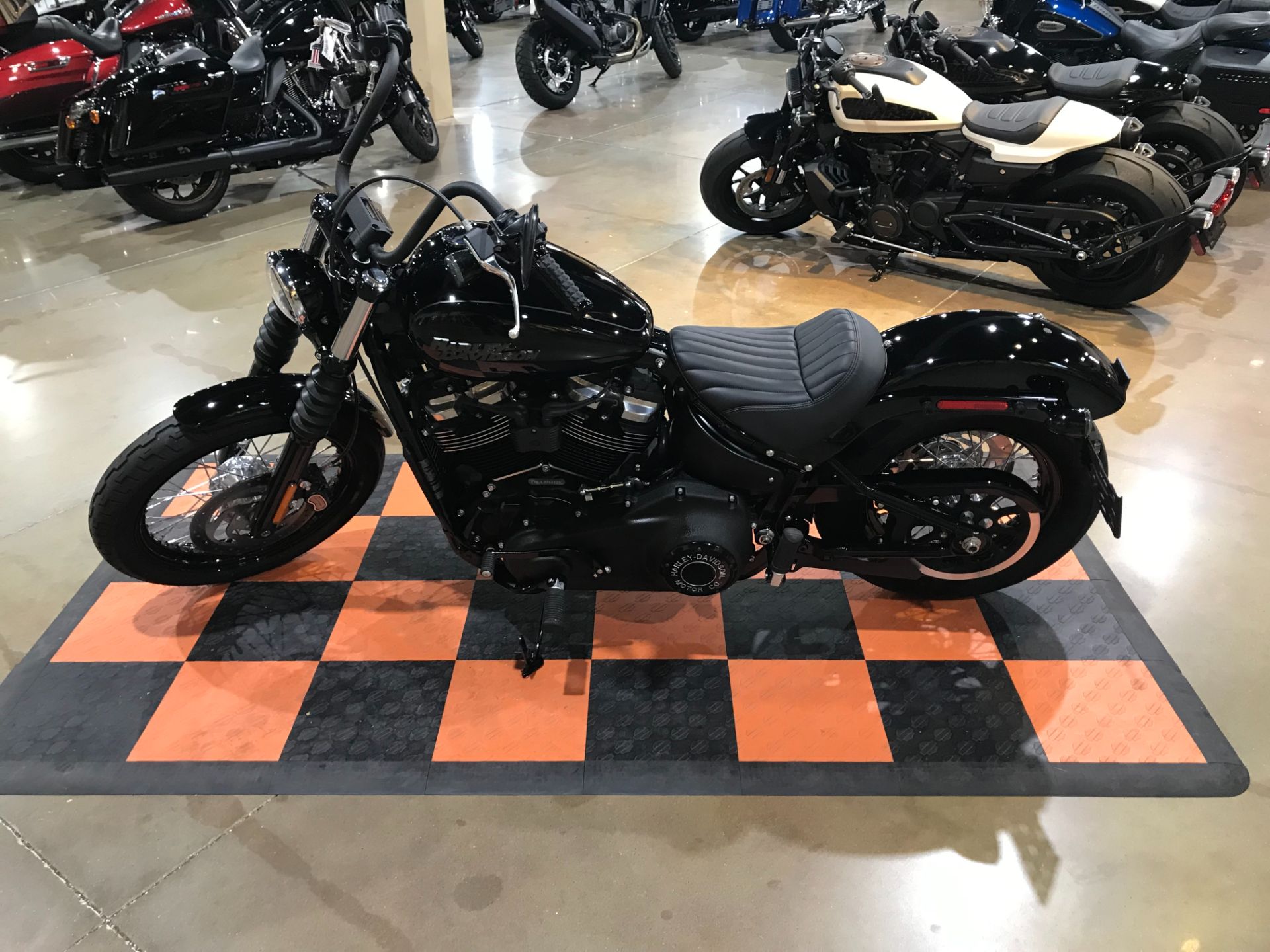 2020 Harley-Davidson Street Bob® in Kingwood, Texas - Photo 3