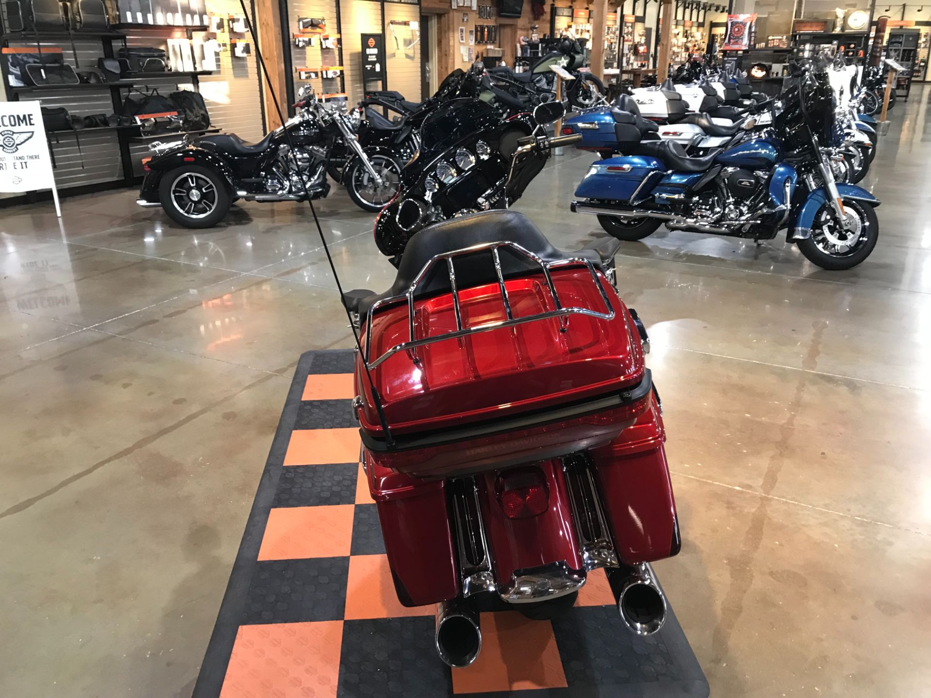 2019 Harley-Davidson Ultra Limited in Kingwood, Texas - Photo 2