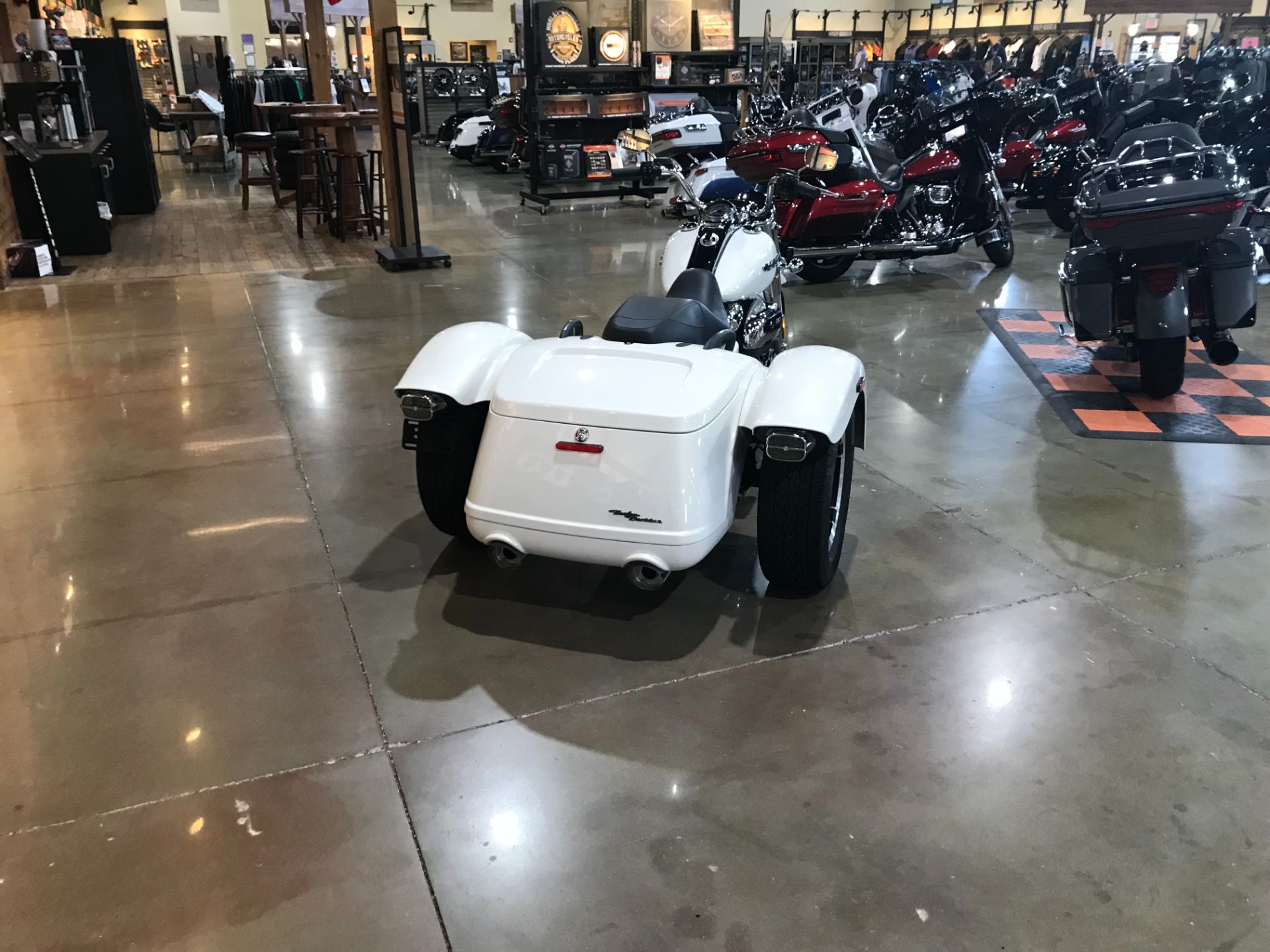 2019 Harley-Davidson Freewheeler® in Kingwood, Texas - Photo 2