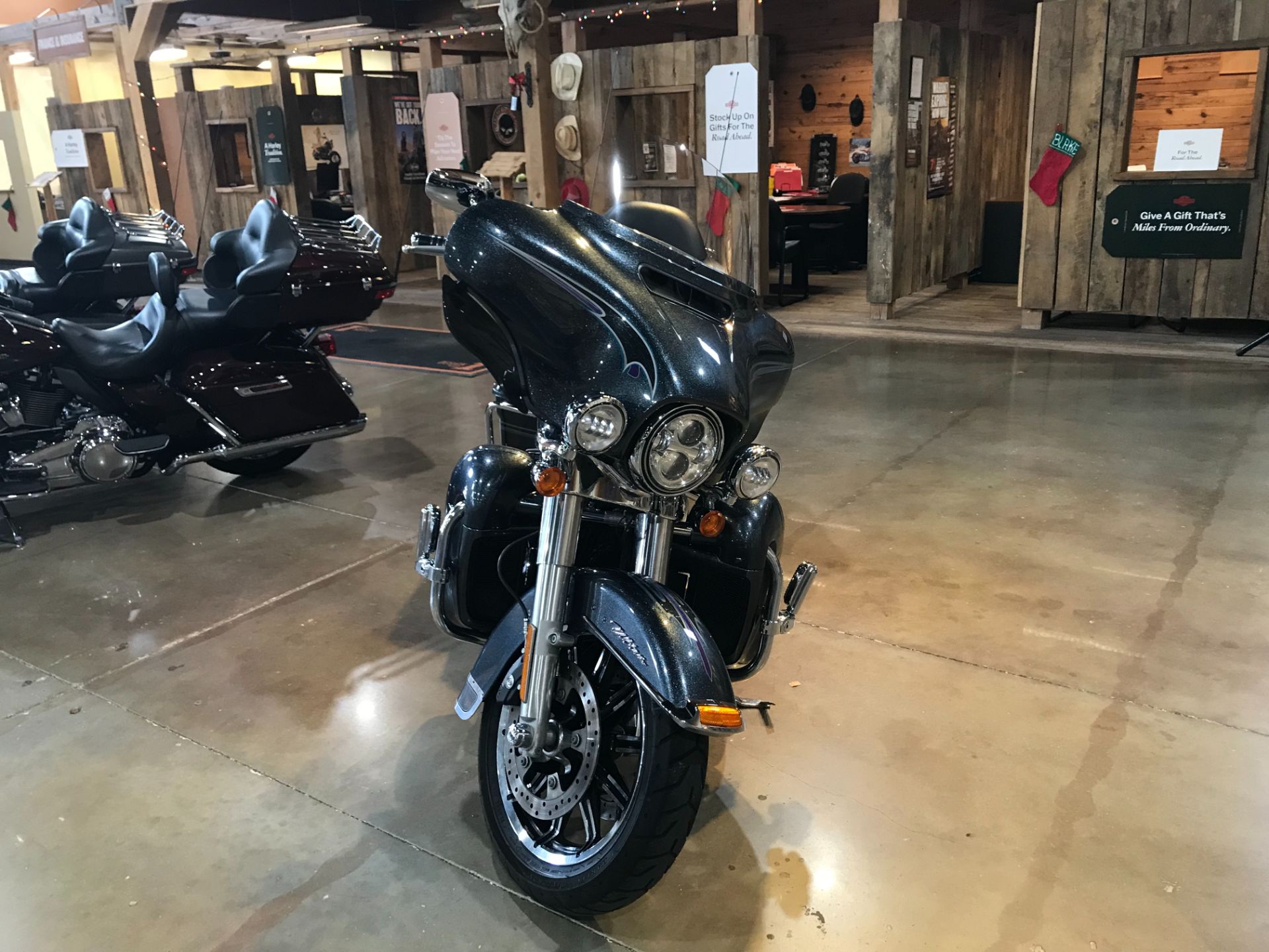 2015 Harley-Davidson Ultra Limited in Kingwood, Texas - Photo 2
