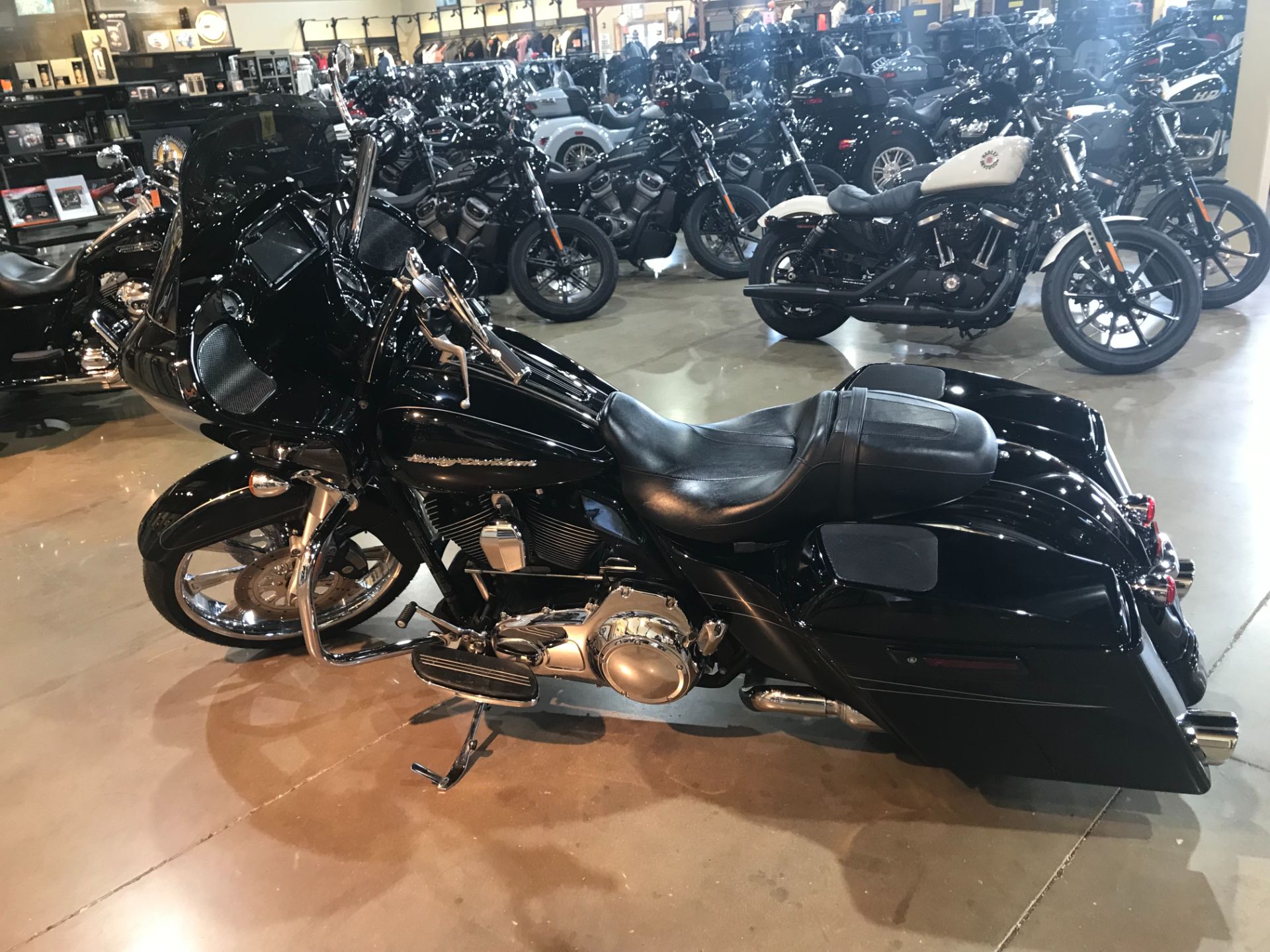 2016 Harley-Davidson Road Glide® Special in Kingwood, Texas - Photo 3