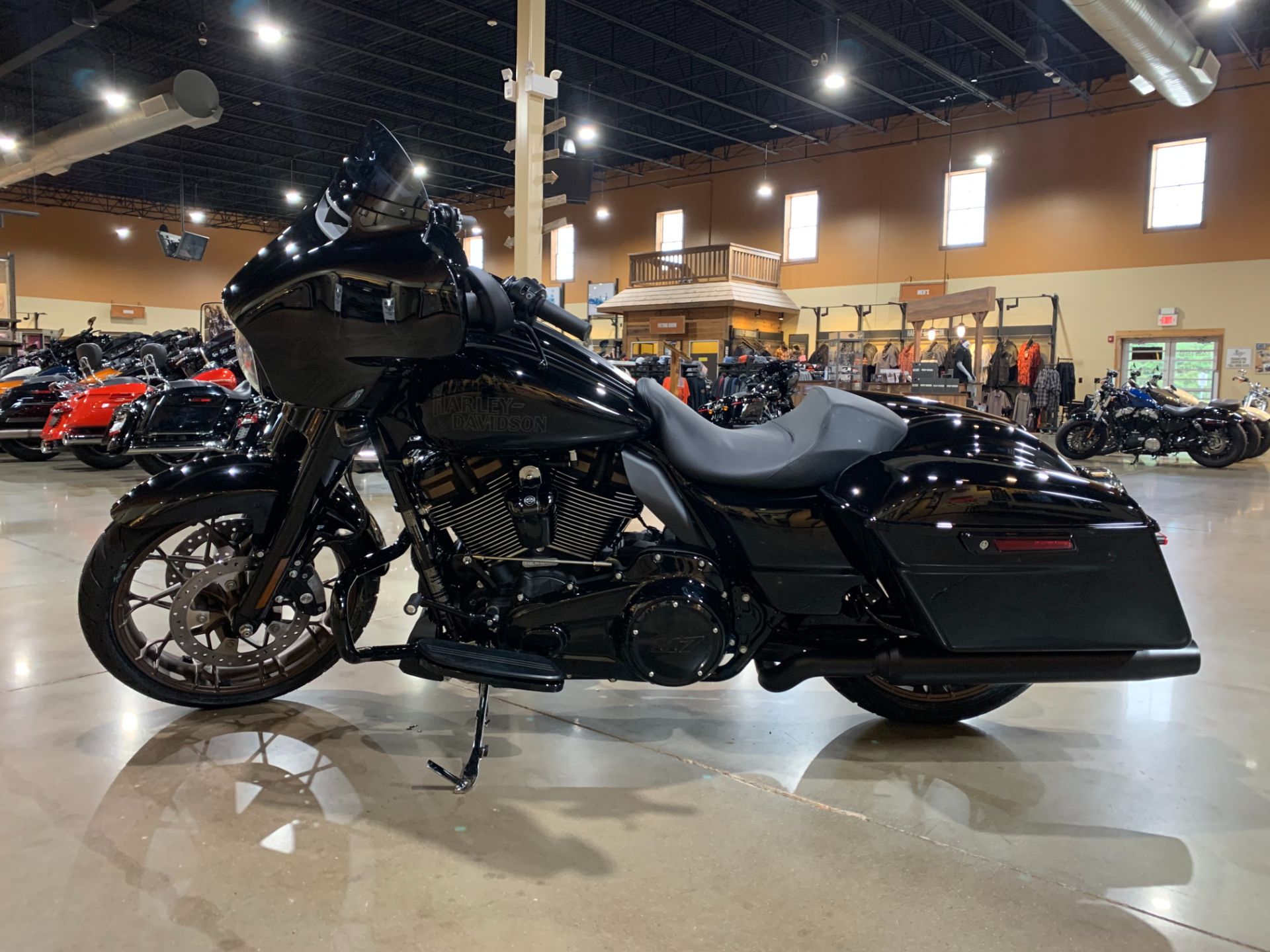 2022 Harley-Davidson Street Glide® ST in Kingwood, Texas - Photo 2