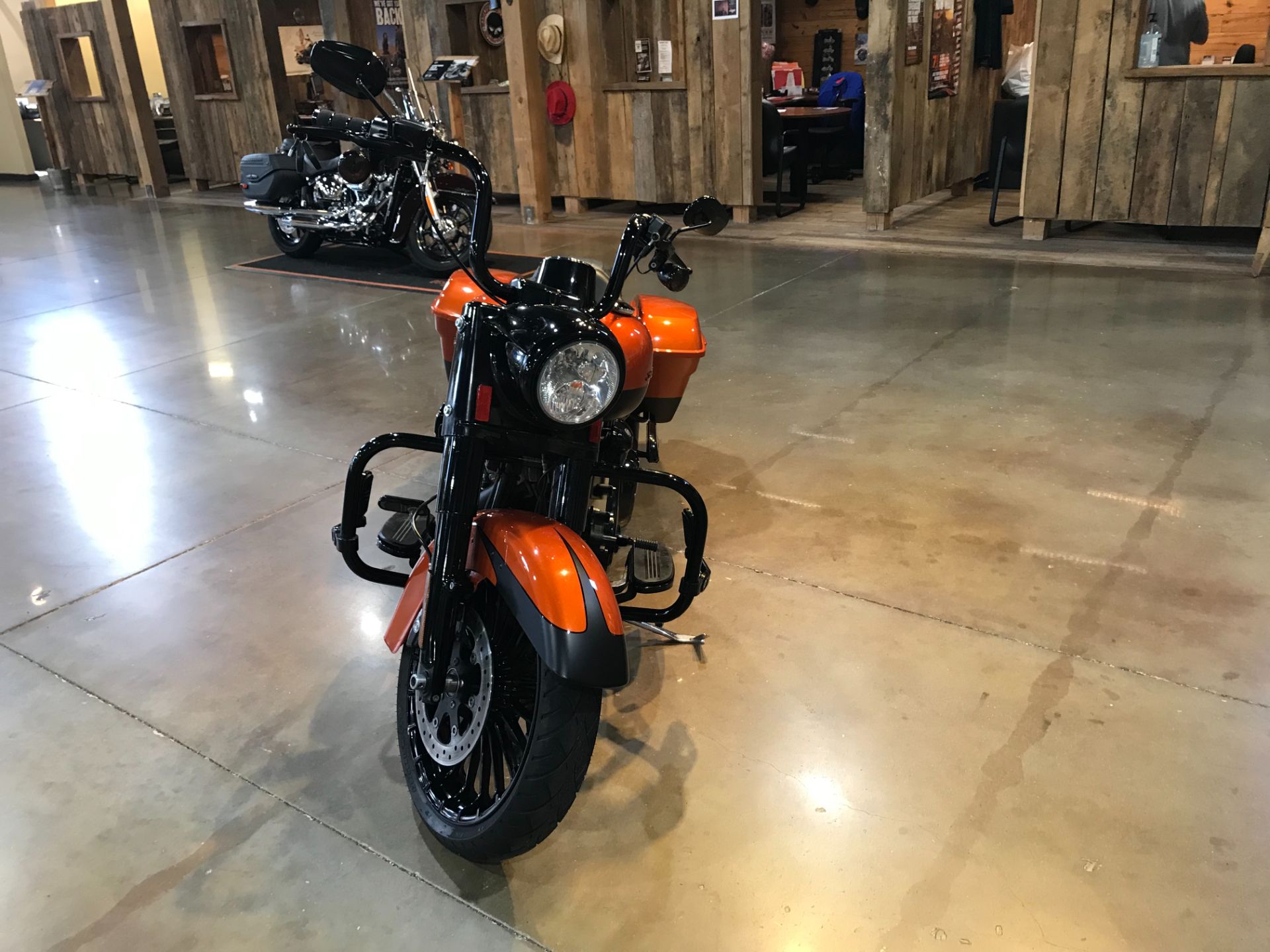 2019 Harley-Davidson Road King® Special in Kingwood, Texas - Photo 2