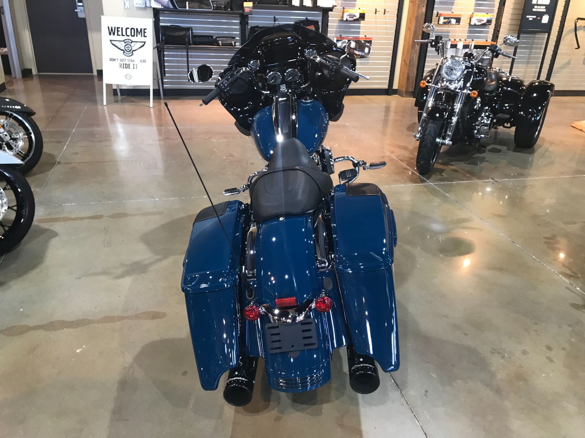 2021 Harley-Davidson Road Glide® Special in Kingwood, Texas - Photo 2
