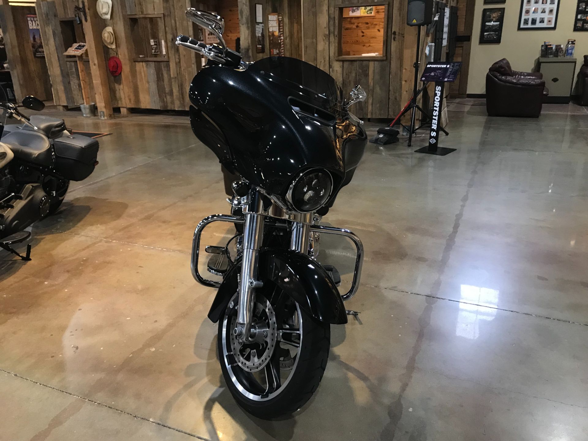 2018 Harley-Davidson Street Glide® in Kingwood, Texas - Photo 2
