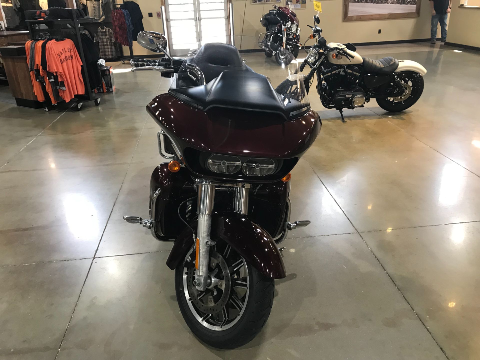 2018 Harley-Davidson Road Glide® Ultra in Kingwood, Texas - Photo 2