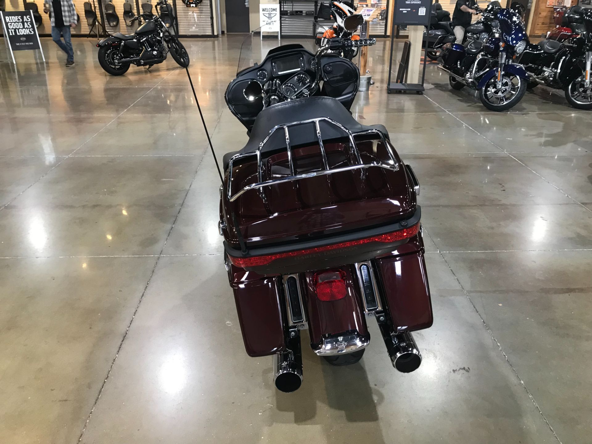 2018 Harley-Davidson Road Glide® Ultra in Kingwood, Texas - Photo 3